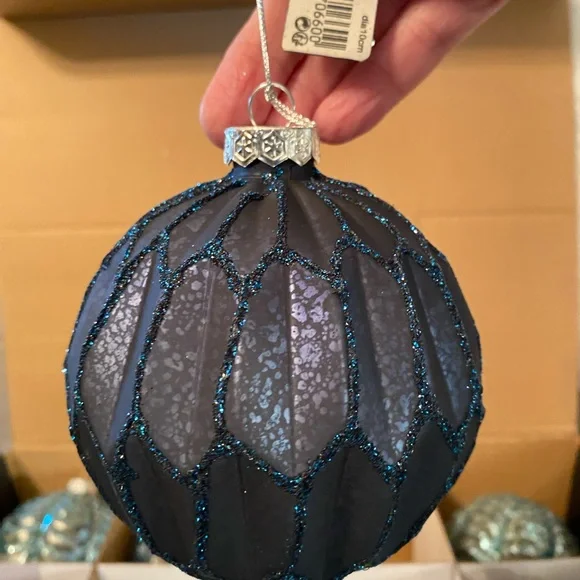 **NEW** Christmas Ornaments Shades of blue.12 ornaments/box. - Picture 9 of 14
